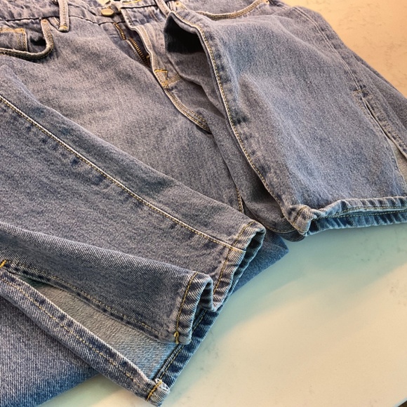 Good American good boy straight leg with split hem size 4 31”inseam - Picture 3 of 6